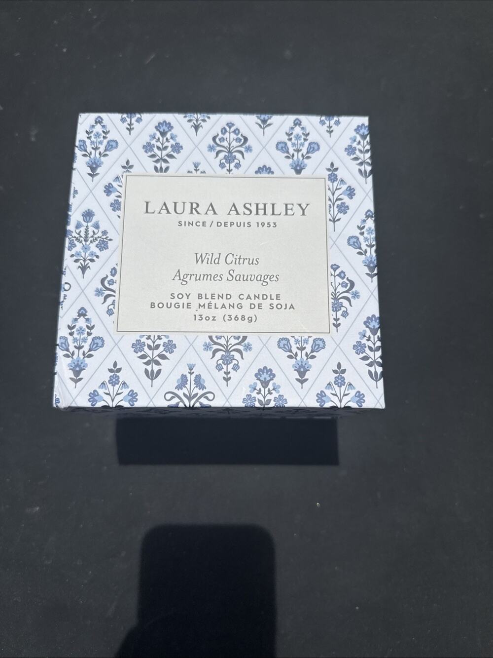 Laura Ashley Wild Citrus Soy Blend Candle 13oz Blue White Floral Gift Box NEW